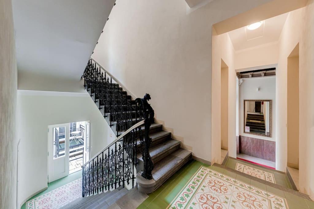 Apartment Ferdinand Palace Studio With Balcony