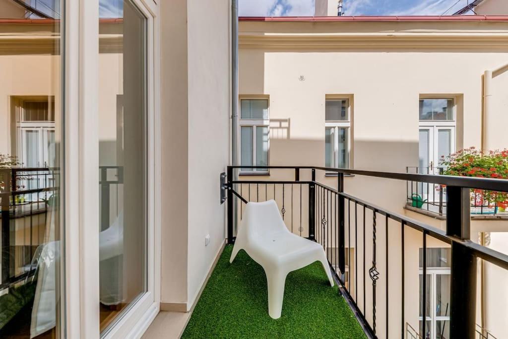 Apartment Ferdinand Palace Studio With Balcony *